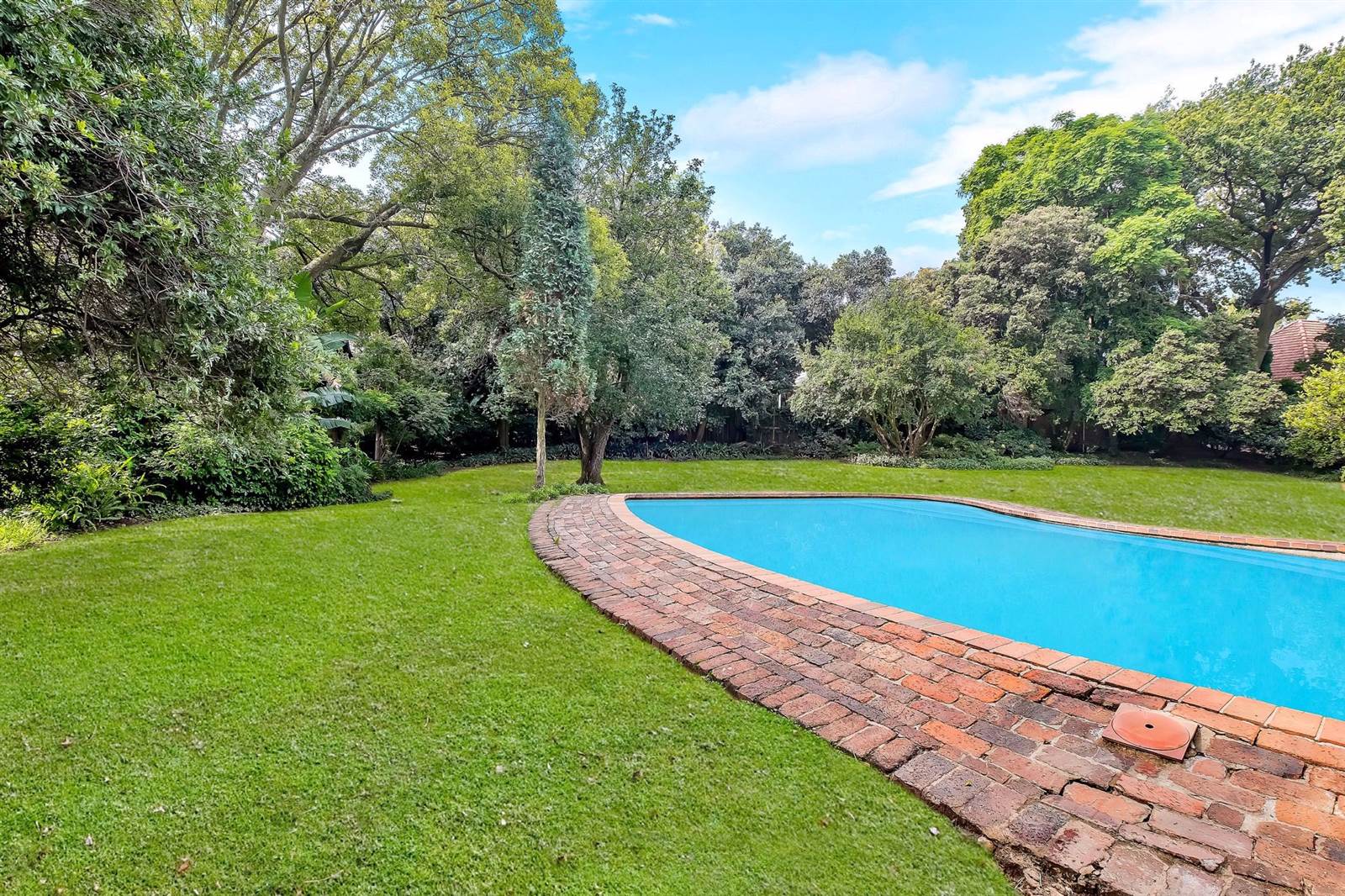 852 m² Land available in Parktown North photo number 11