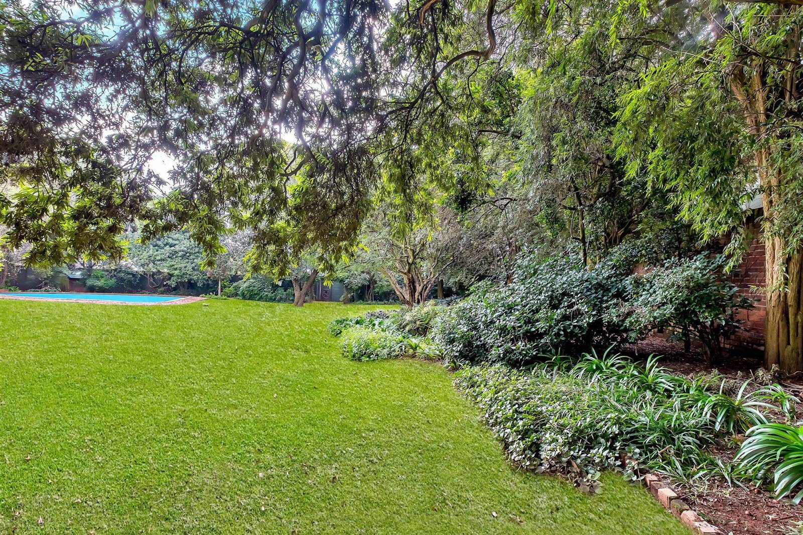 852 m² Land available in Parktown North photo number 13