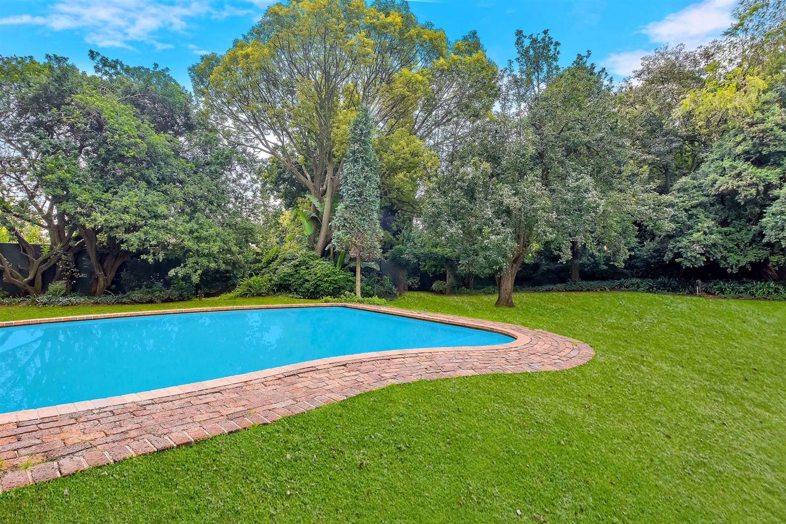 852 m² Land available in Parktown North photo number 14