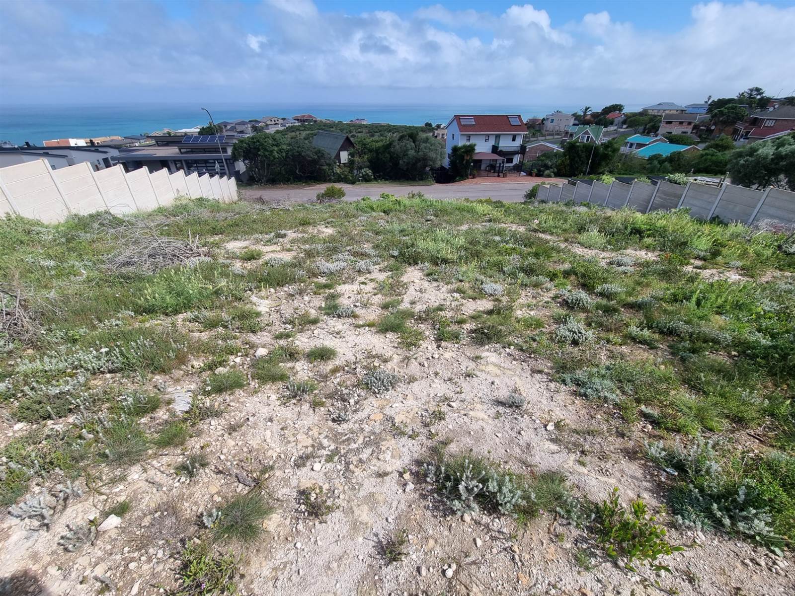 921 m² Land available in Dana Bay photo number 6
