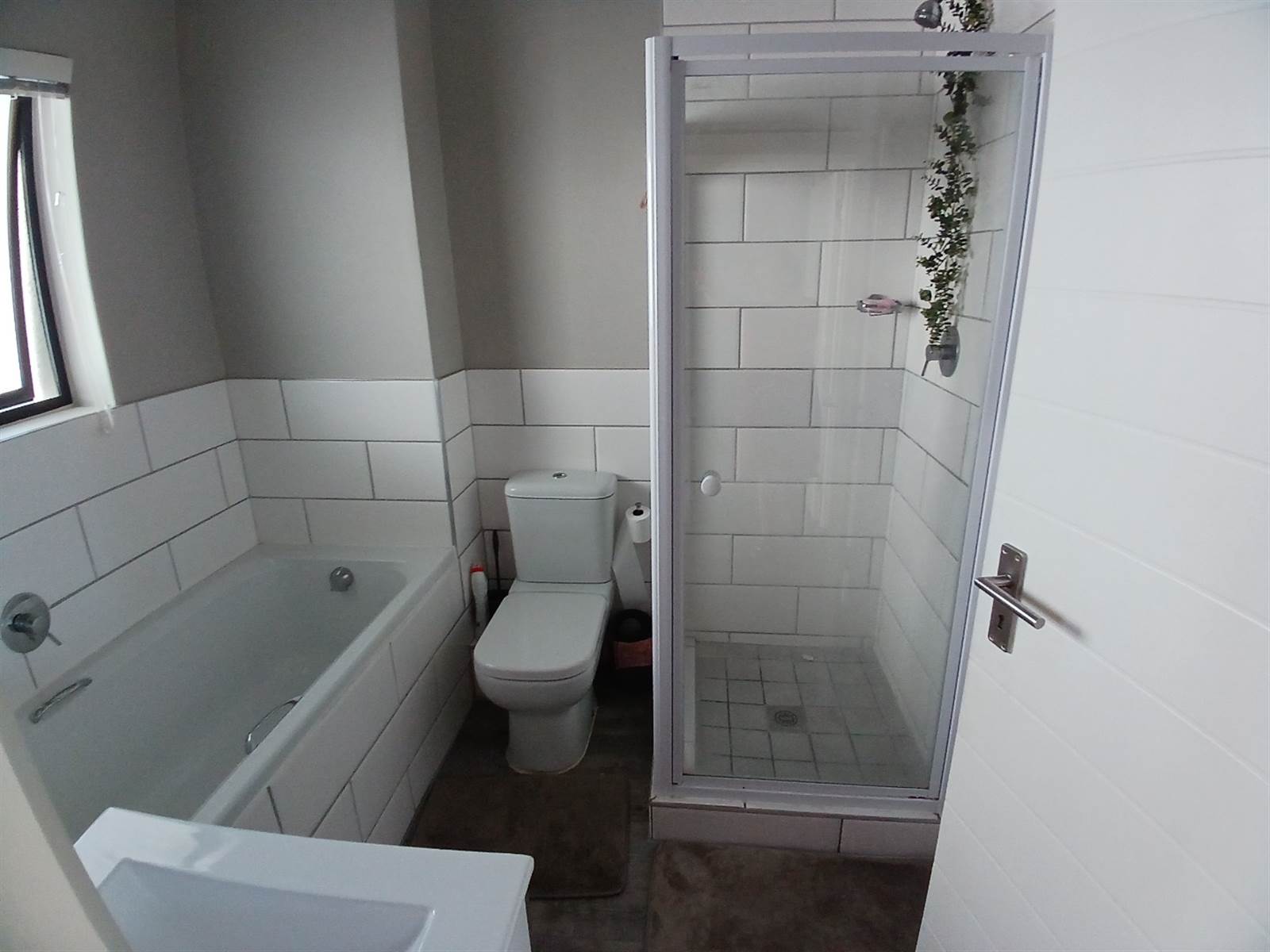2 Bed Apartment in Hazendal photo number 4