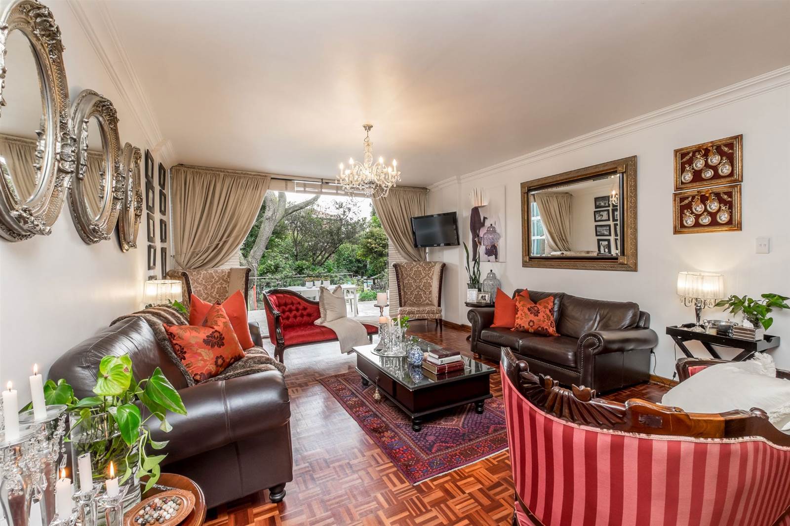 3 Bed Apartment in Craighall photo number 5