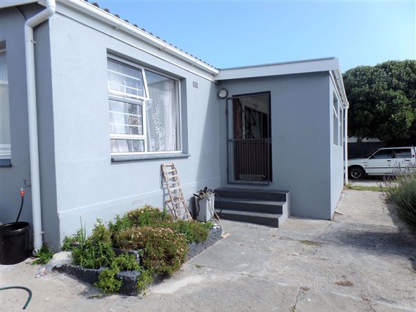 3 Bed House in Gansbaai and surrounds