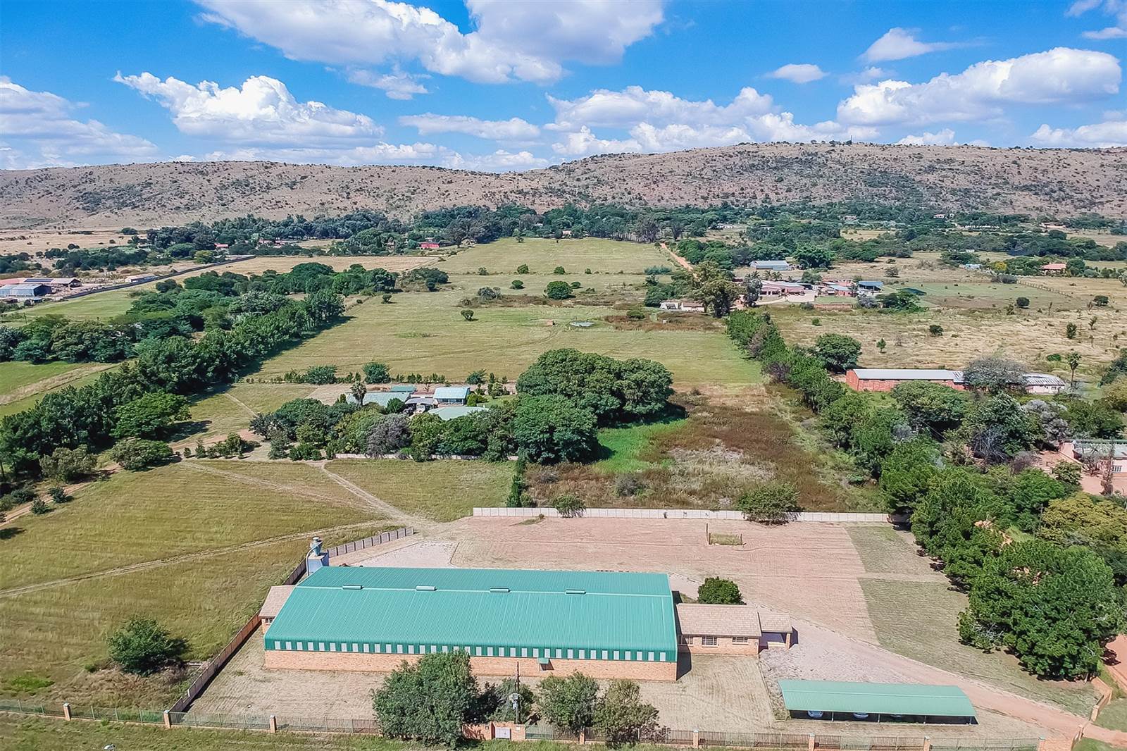 8.5 ha Farm in Zandfontein AH photo number 3