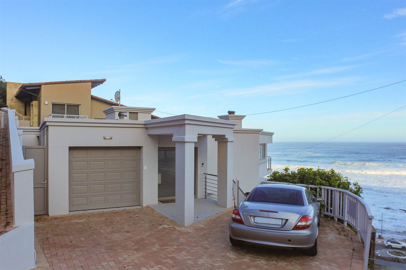 6 Bed House in Herolds Bay photo number 1