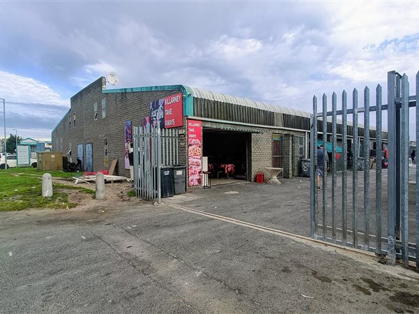 1 528  m² Industrial space