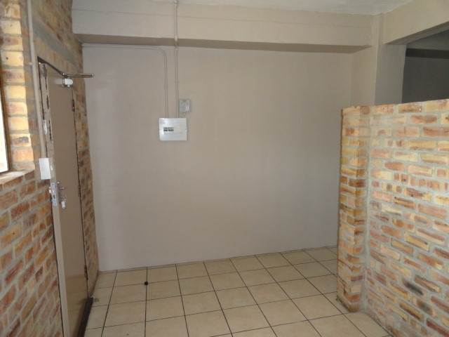 1 Bed House in Troyeville photo number 3