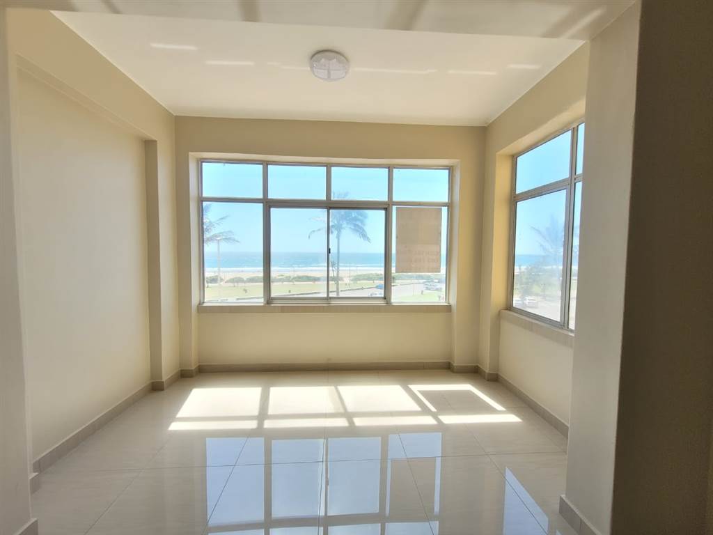 2 Bed Apartment in South Beach photo number 23