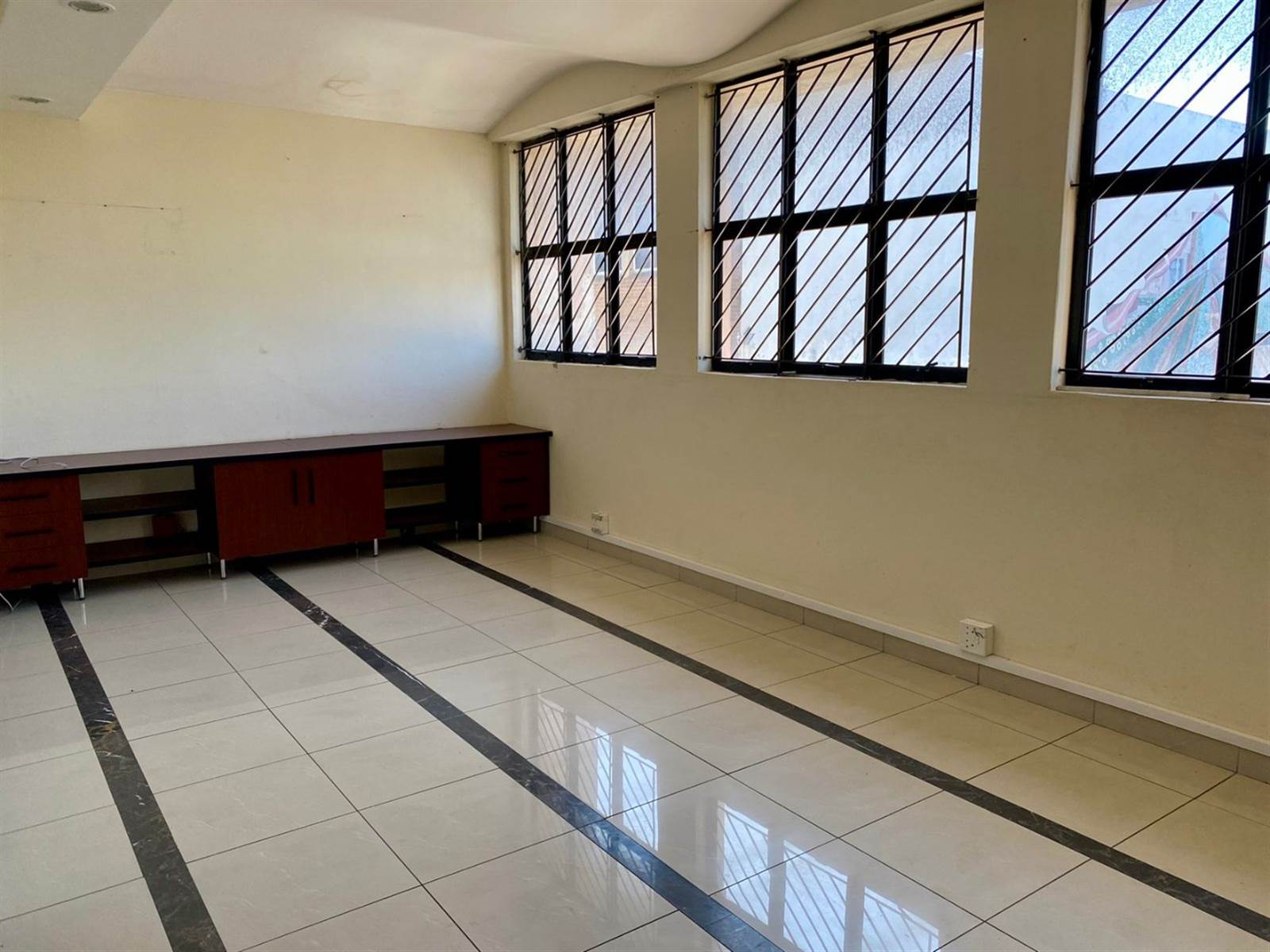 2270  m² Commercial space in Durban CBD photo number 6