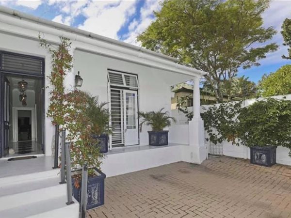 2 Bed House in Claremont