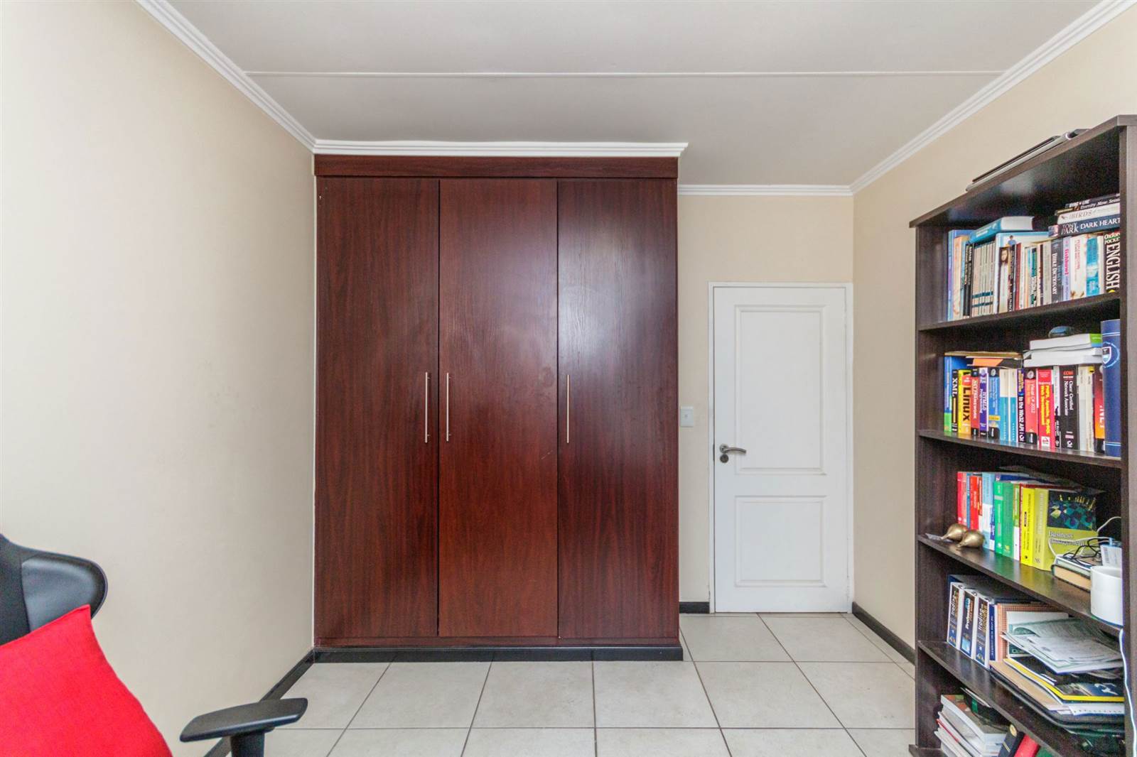 3 Bed Apartment in Greenstone Hill photo number 20