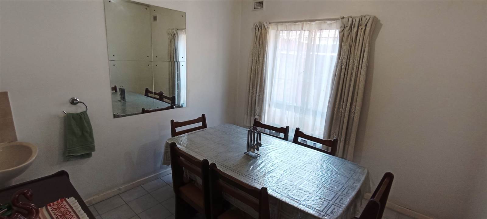3 Bed Townhouse in Musgrave photo number 11