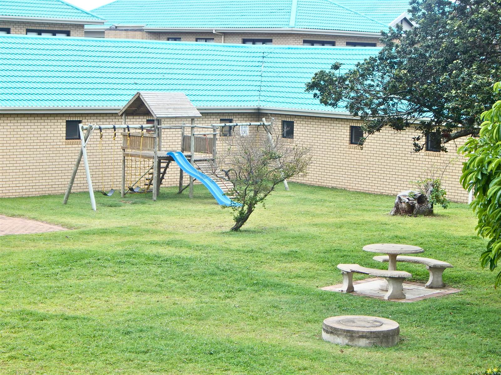 3 Bed Apartment in Winklespruit photo number 26