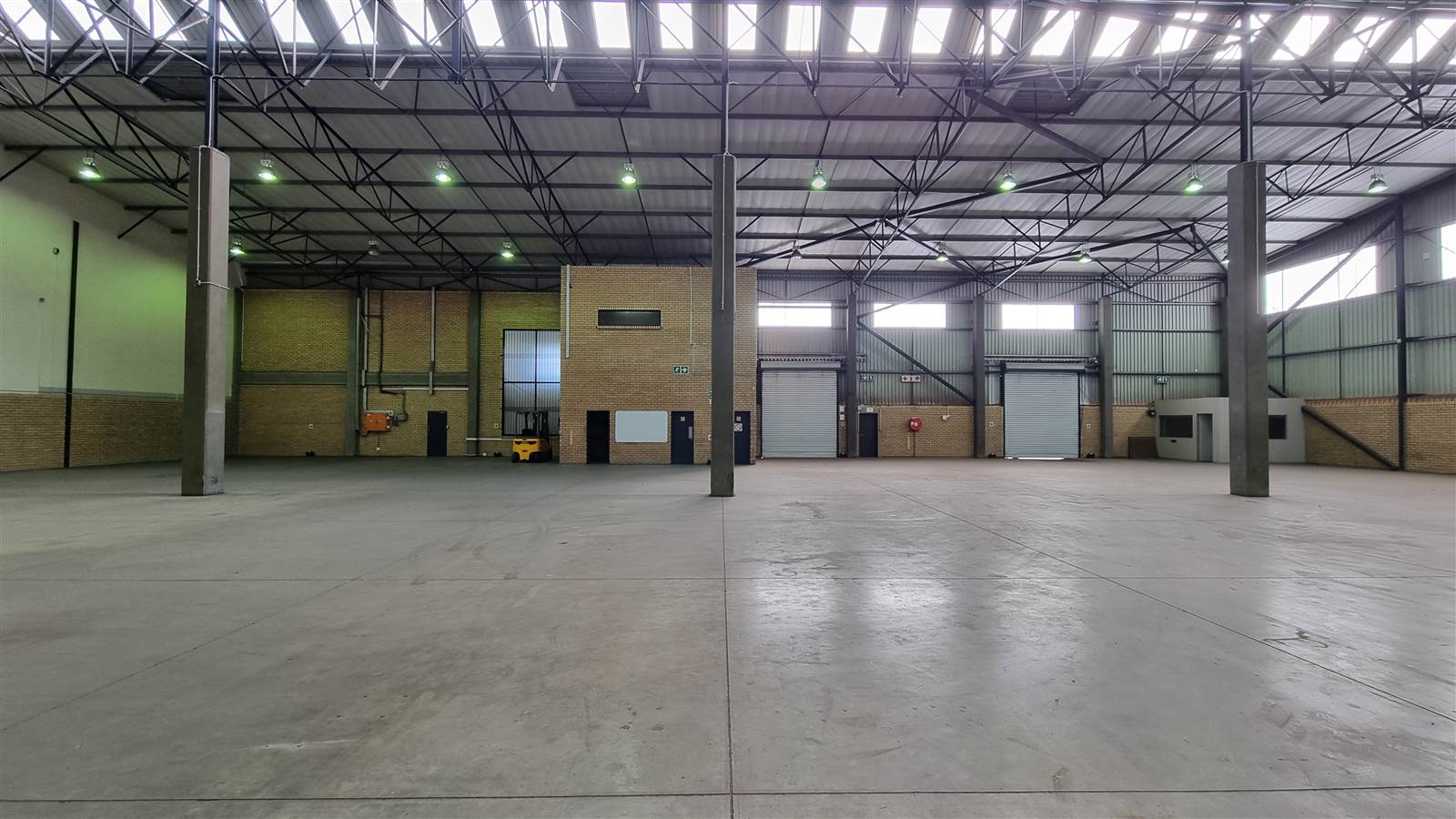 1612  m² Industrial space in Jet Park photo number 8