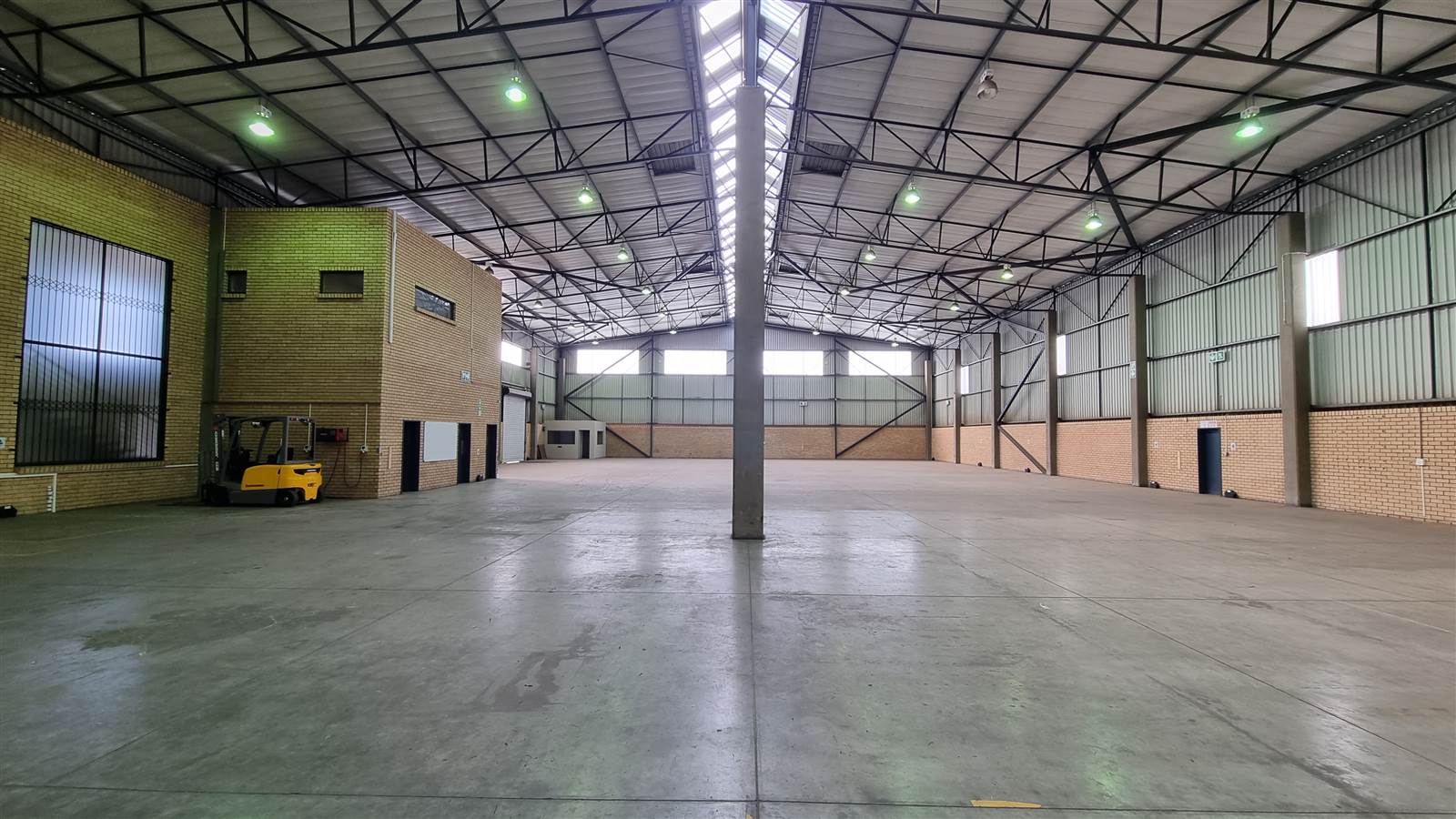 1612  m² Industrial space in Jet Park photo number 7
