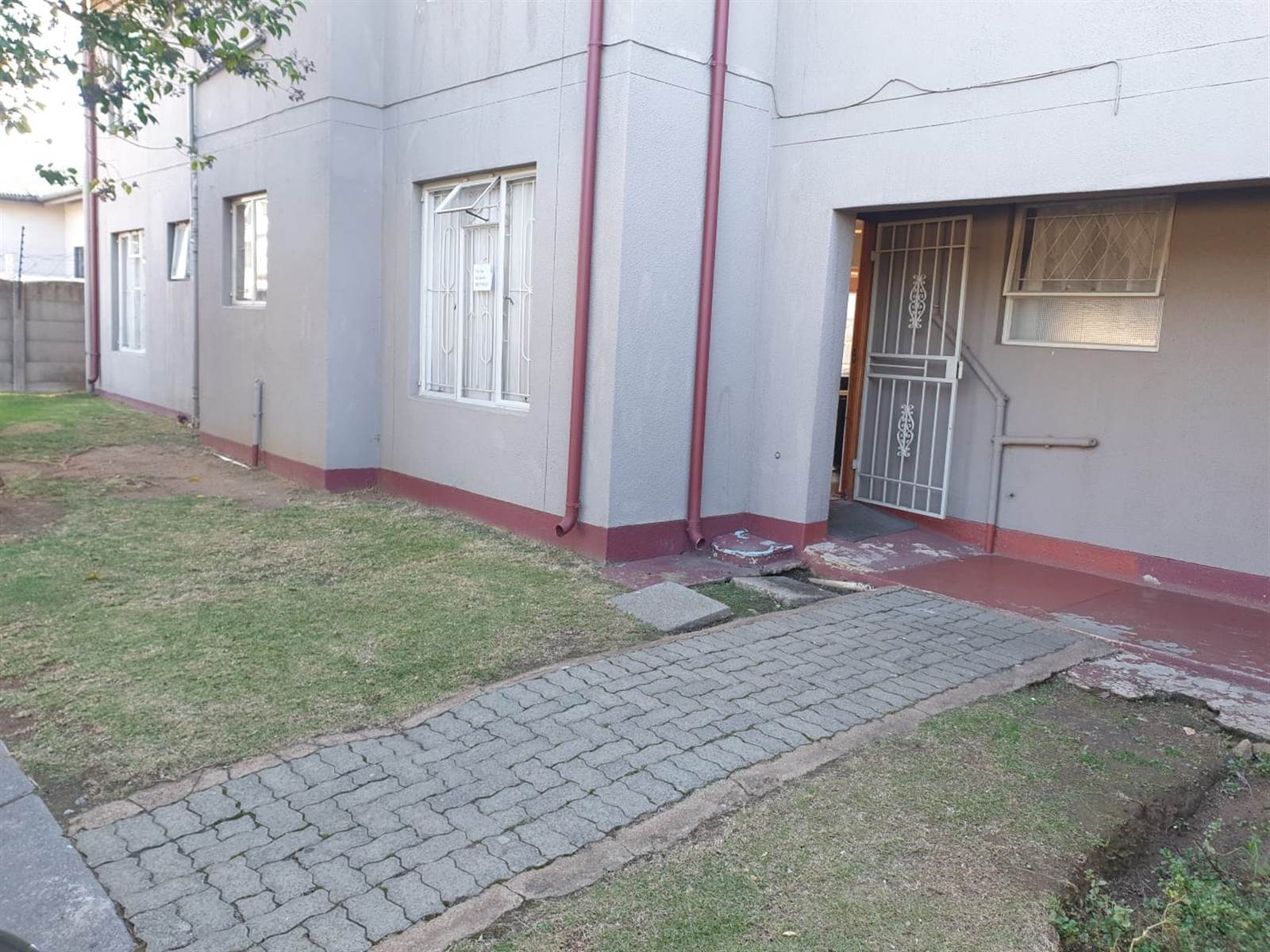 3 Bed Apartment in Benoni Central photo number 1