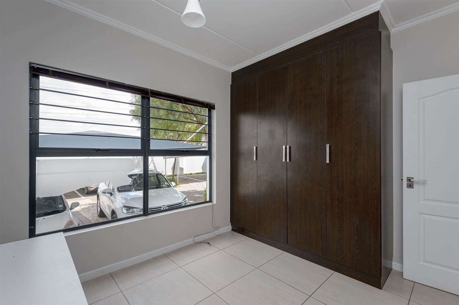 3 Bed Apartment in Greenstone Hill photo number 24