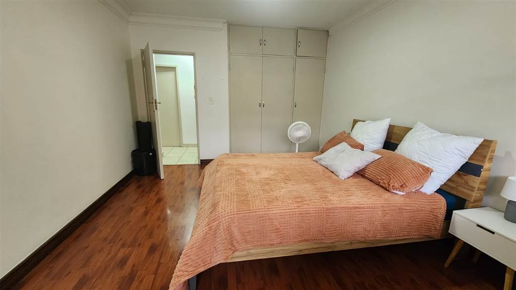 1 Bed Apartment in Elarduspark photo number 13