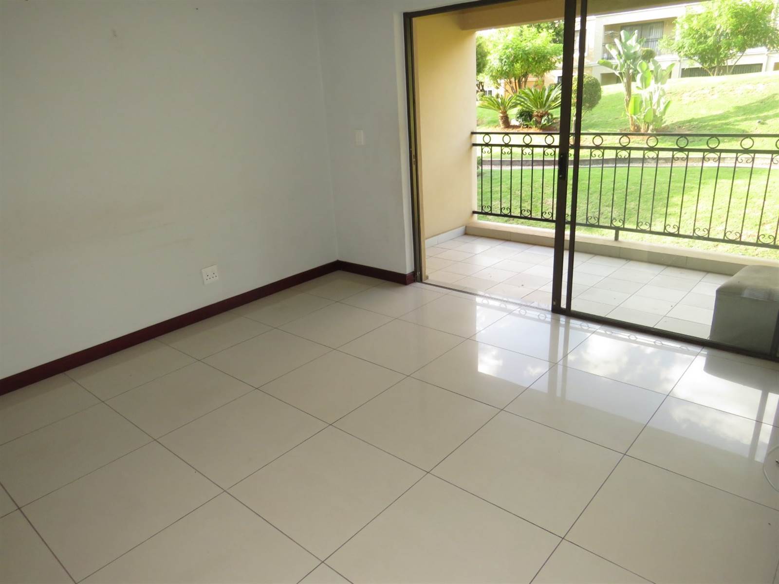 2 Bed Apartment in Erand Gardens photo number 3
