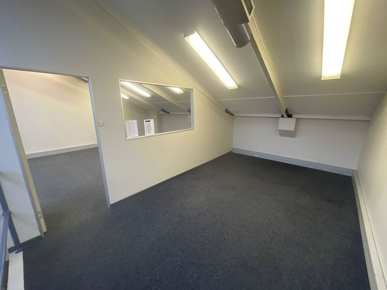 242  m² Commercial space in Observatory photo number 9