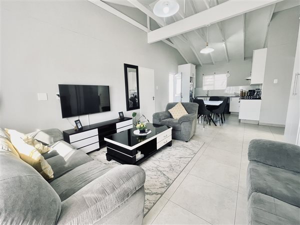 2 Bedroom Simplex 2 Bedroom Simplex