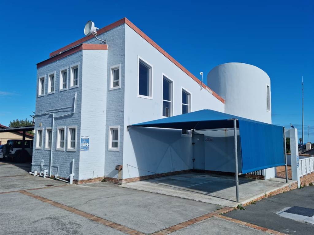 450  m² Commercial space in Gansbaai and surrounds photo number 2
