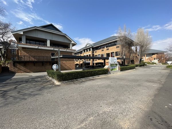 380  m² Office Space in Woodmead