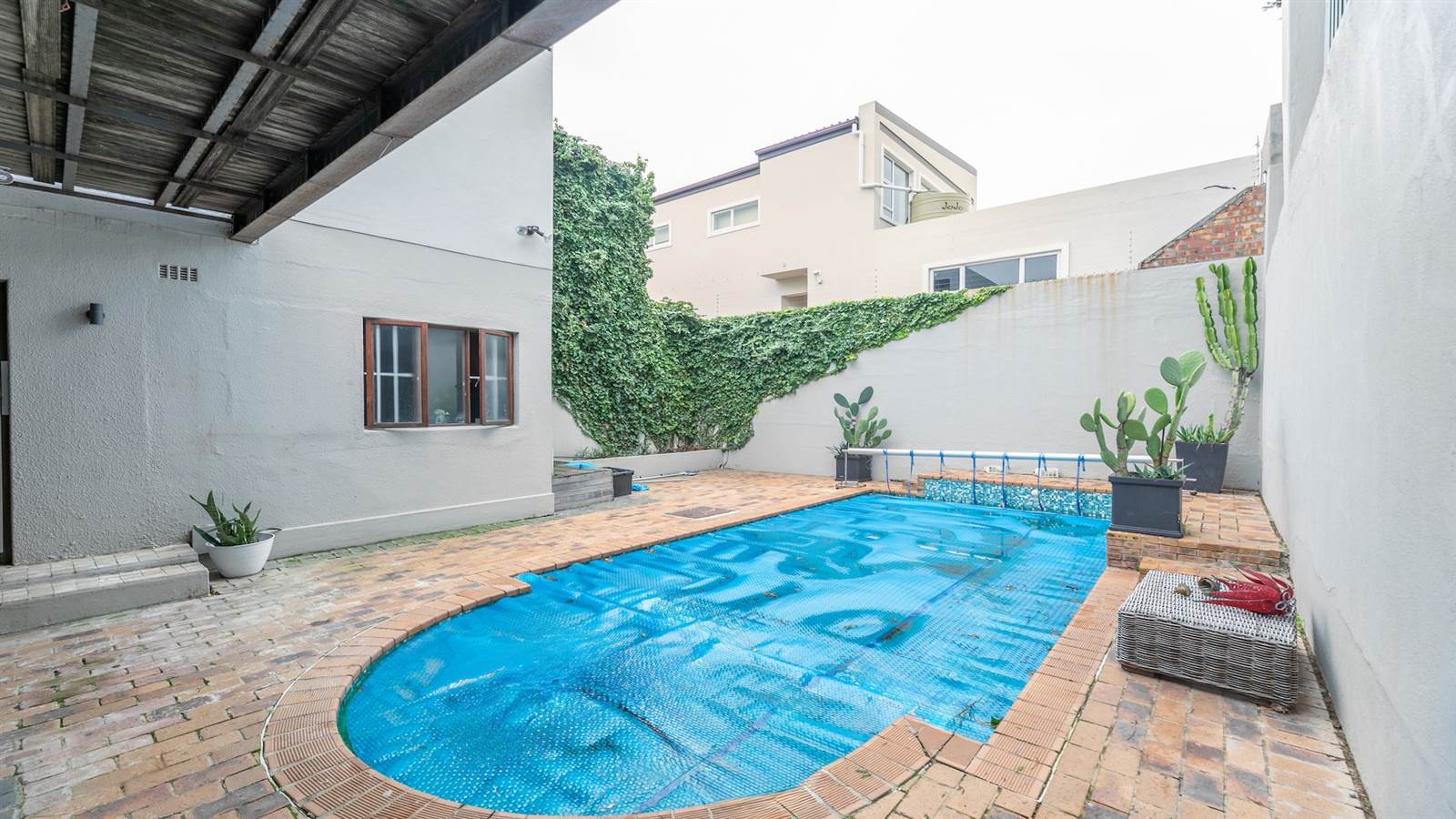 4 Bed Townhouse in Vredehoek photo number 19