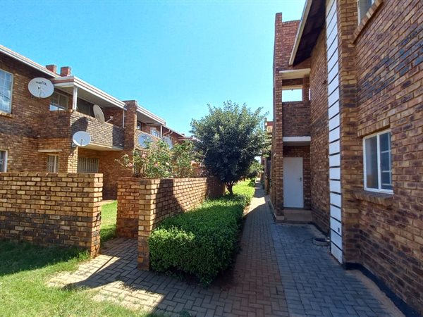 2 Bed Townhouse in Clarina