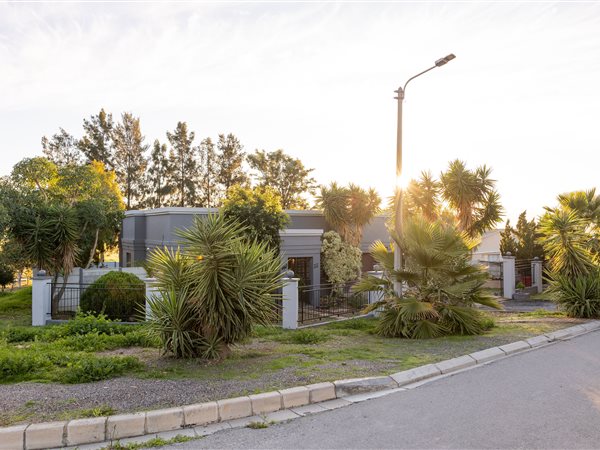 2 Bedroom House 2 Bedroom House