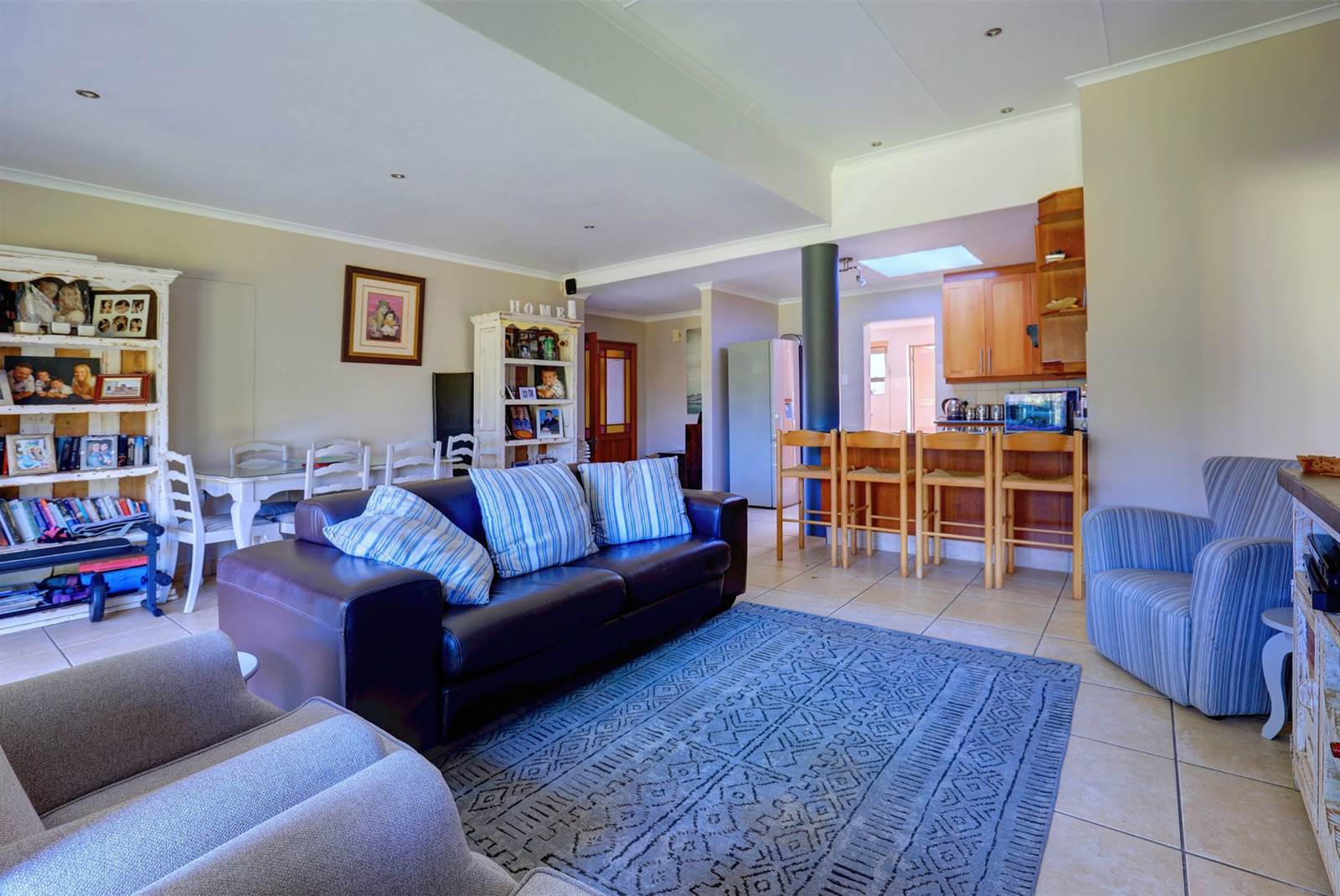 5 Bed House in Mossel Bay Golf Estate photo number 10