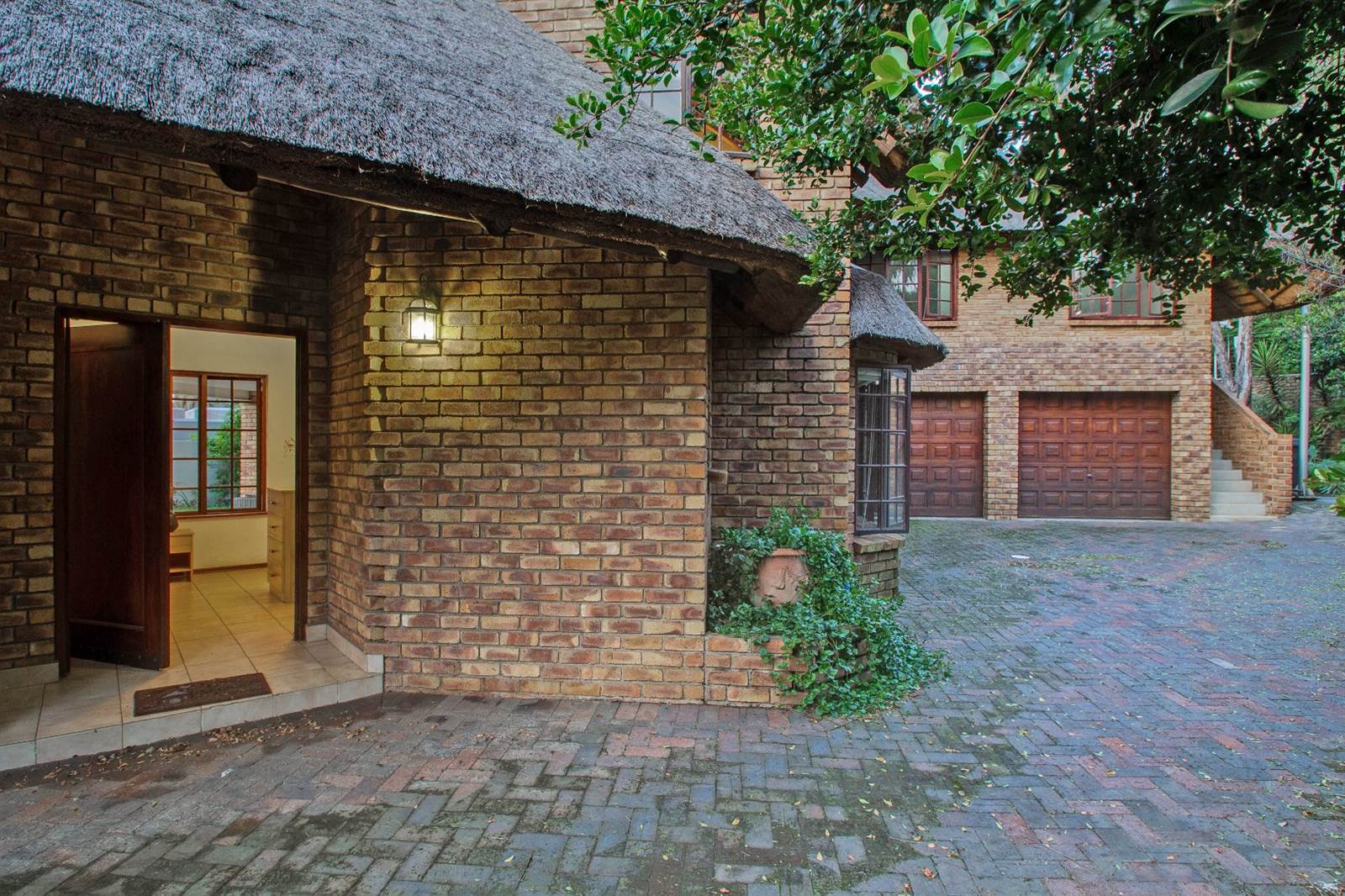 4 Bed House in Fourways Gardens photo number 29