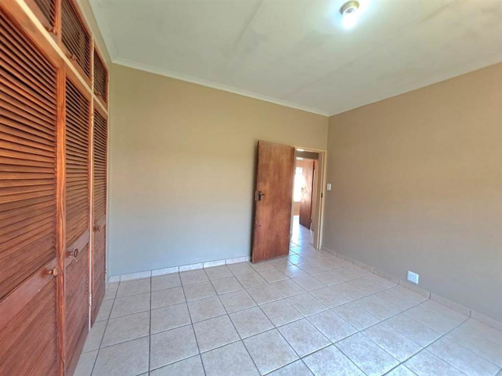 5 Bed House in Pretoria North photo number 22