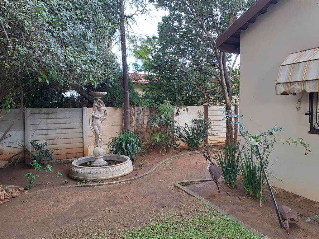 3 Bed House in Pretoria Gardens photo number 17