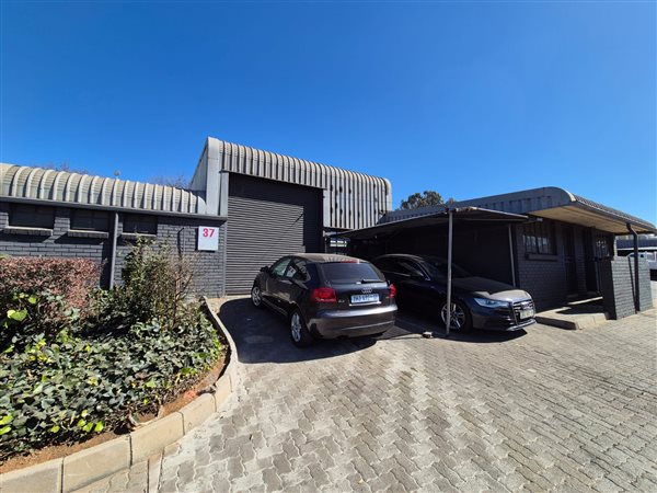 144  m² Industrial space