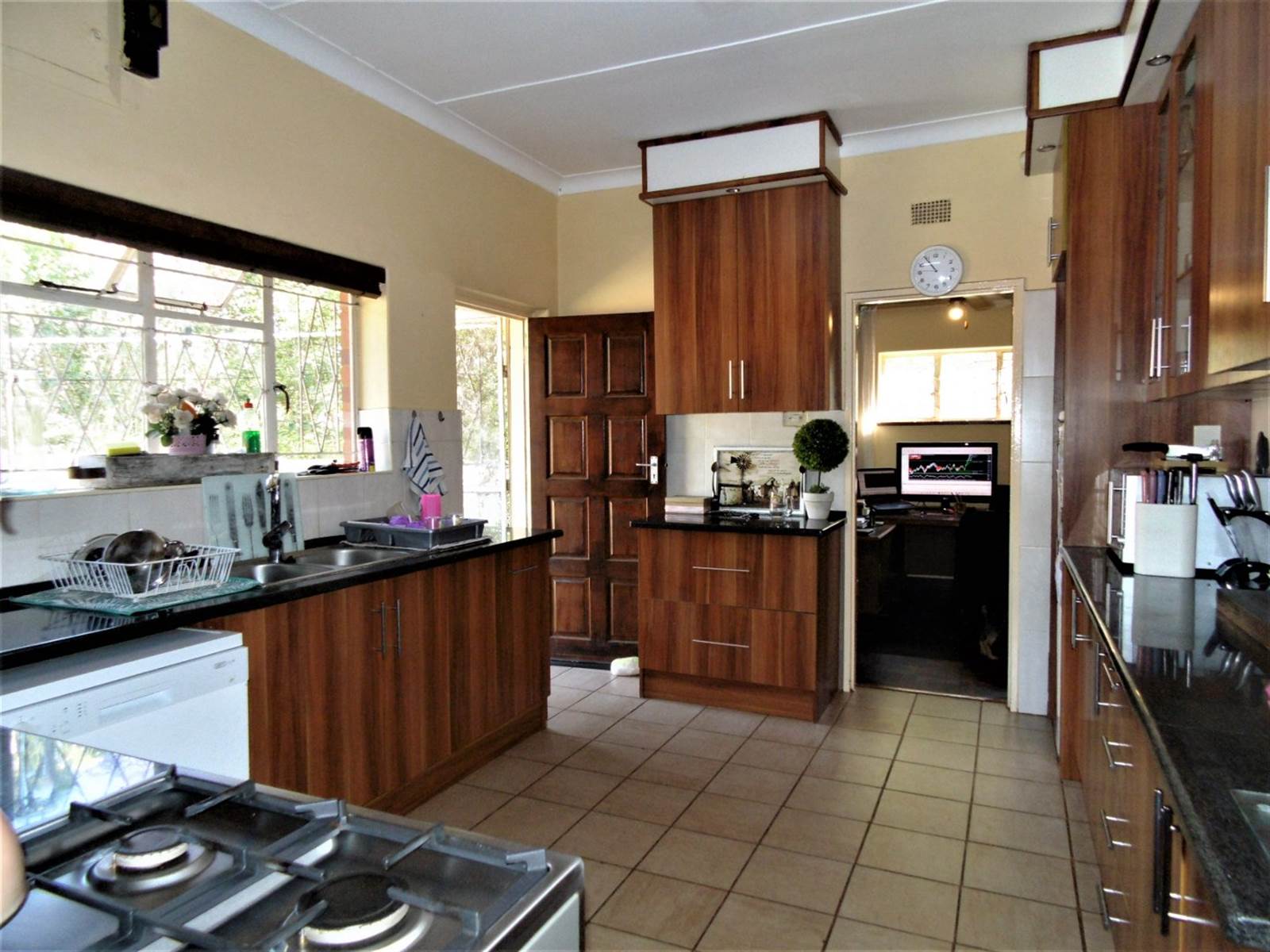 4 Bed House in Cullinan photo number 5