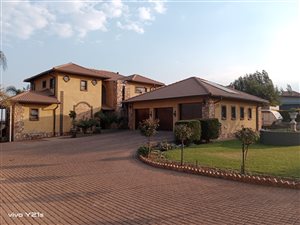 4 Bed House in Aqua Vista