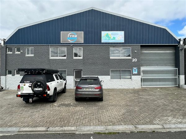 707  m² Industrial space