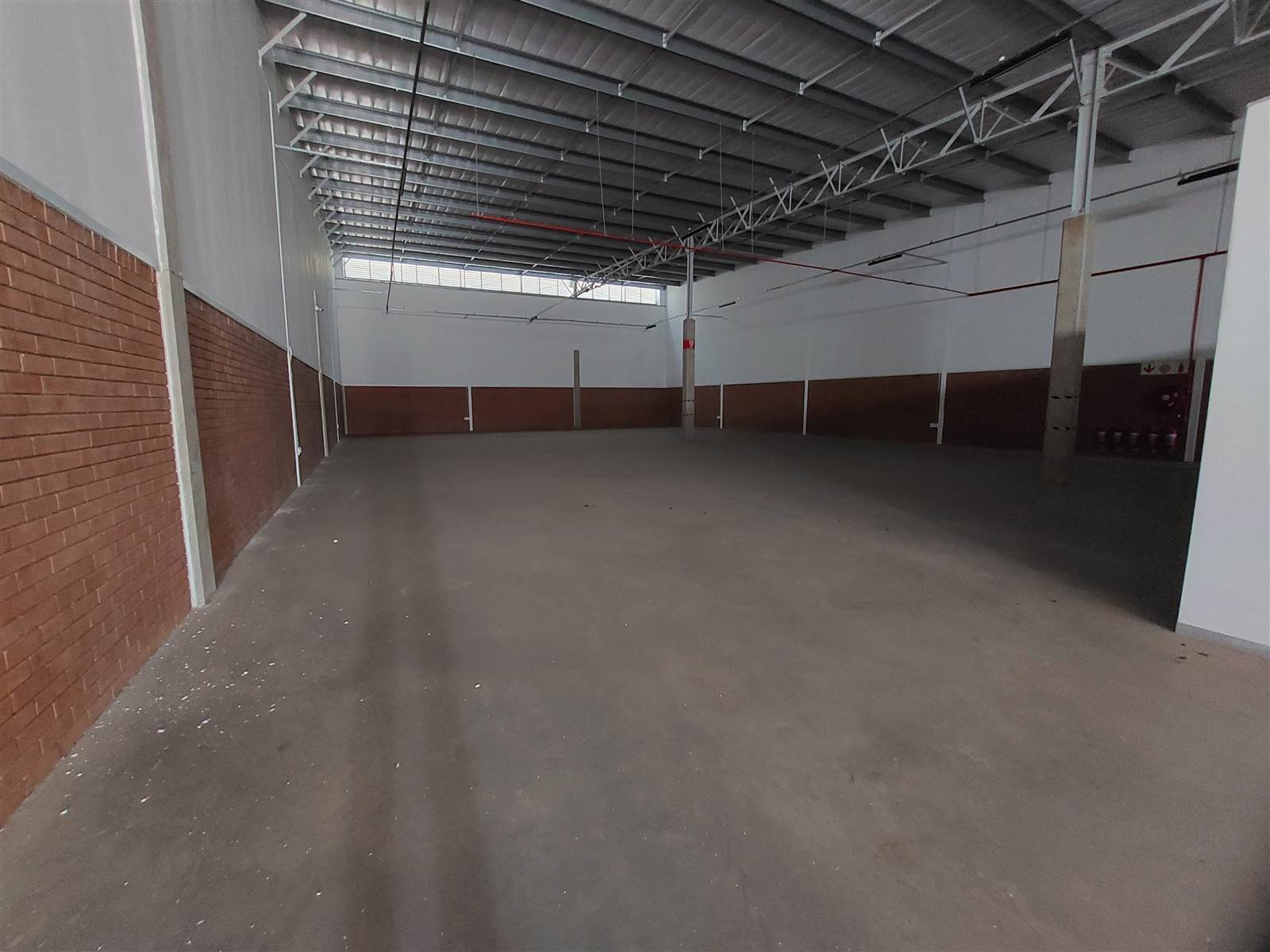 669  m² Industrial space in Clayville photo number 10