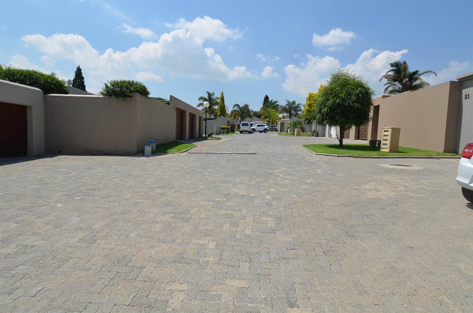 2 Bed Cluster in Marais Steyn Park photo number 5