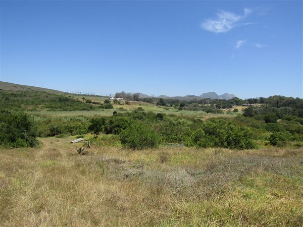 1030 m² Land available in Humansdorp