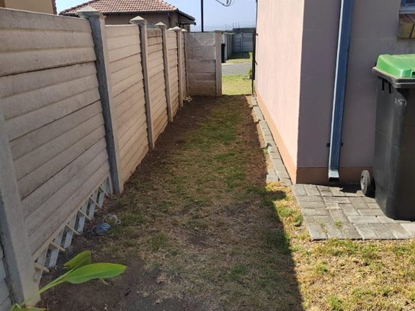 2 Bedroom House 2 Bedroom House