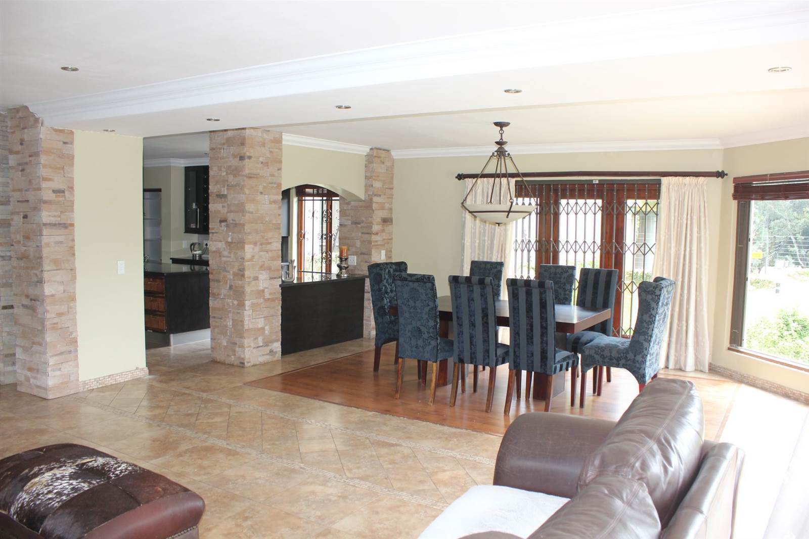 4 Bed House in Waterkloof photo number 16