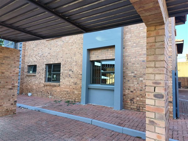 3 Bedroom Flat 3 Bedroom Flat