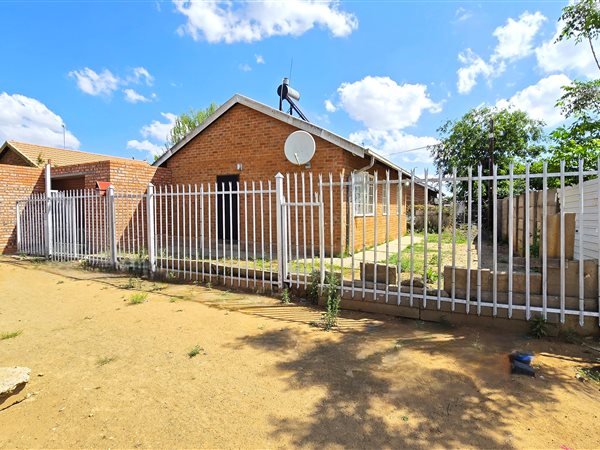 3 Bedroom House 3 Bedroom House