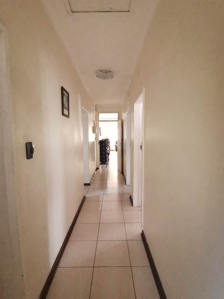 3 Bed House in Empangeni photo number 6