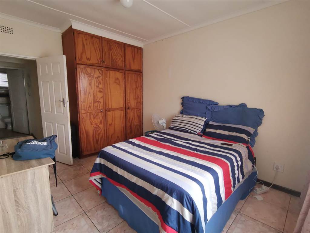 3 Bed House in Empangeni photo number 12