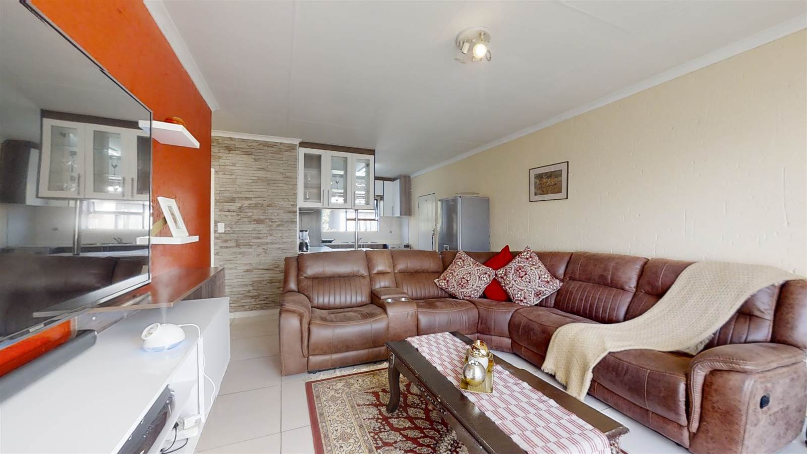2 Bed Townhouse in Beyers Park photo number 11