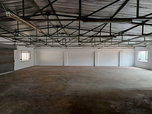 645  m² Industrial space