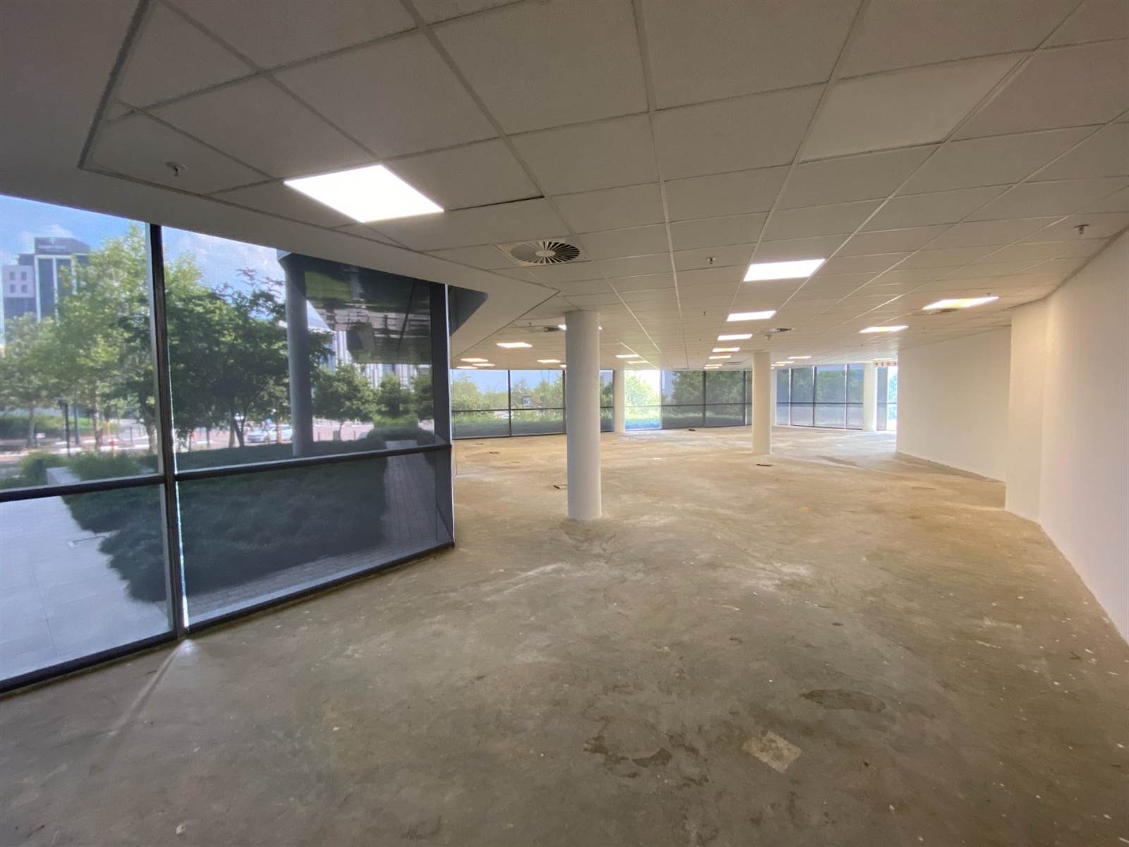 527  m² Office Space in Waterfall Estate photo number 16